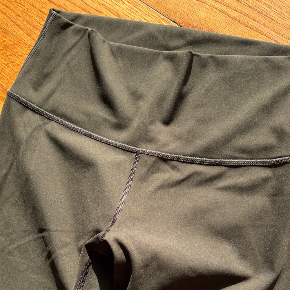 lululemon athletica Olive Cropped Leggings - Picture 3 of 6